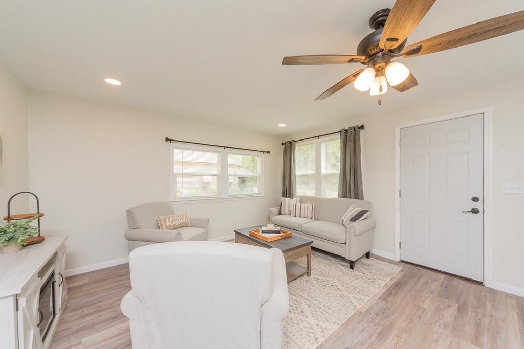 407 N Fawn N/A — photo 7