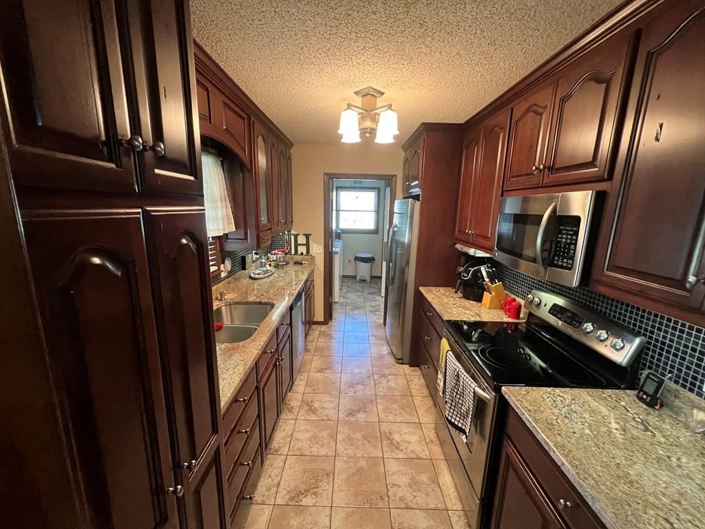 3028 Majestic N/A — photo 12