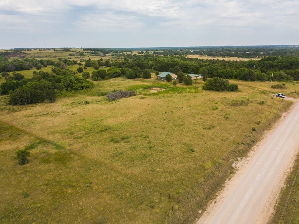 1912 Bronco Road — photo 15