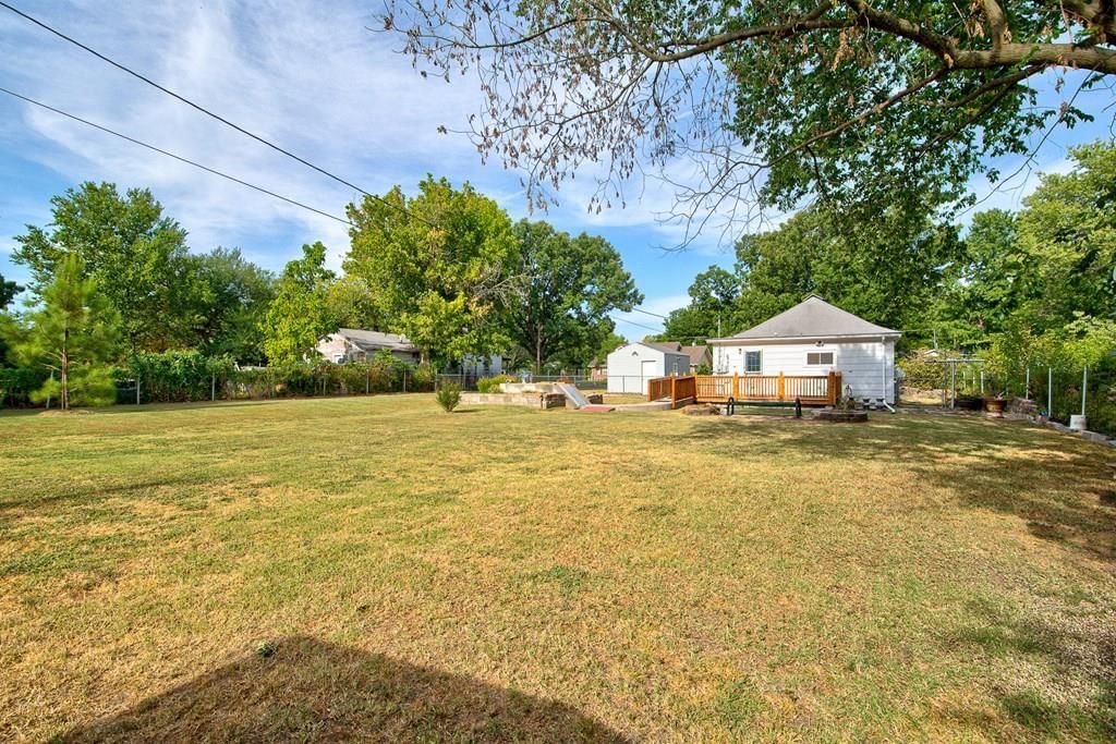 635 S Maple S N/A — photo 21
