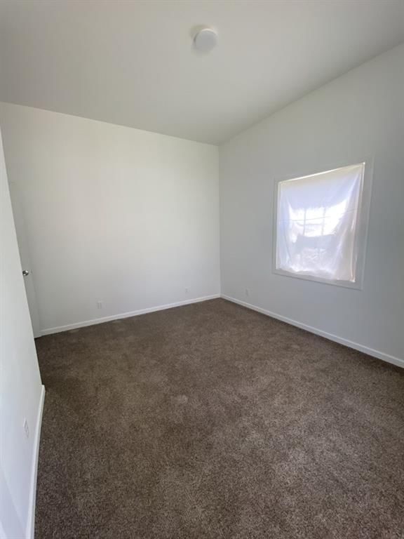 2513 Clark Avenue — photo 9
