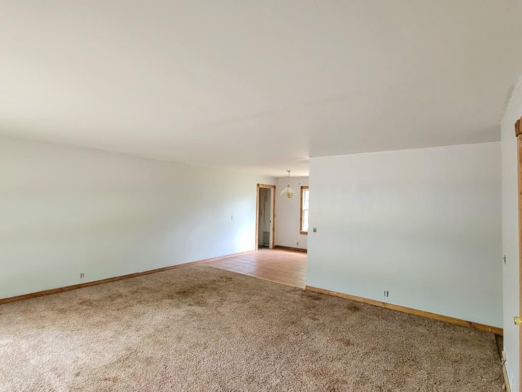 221 Taylor Road — photo 3