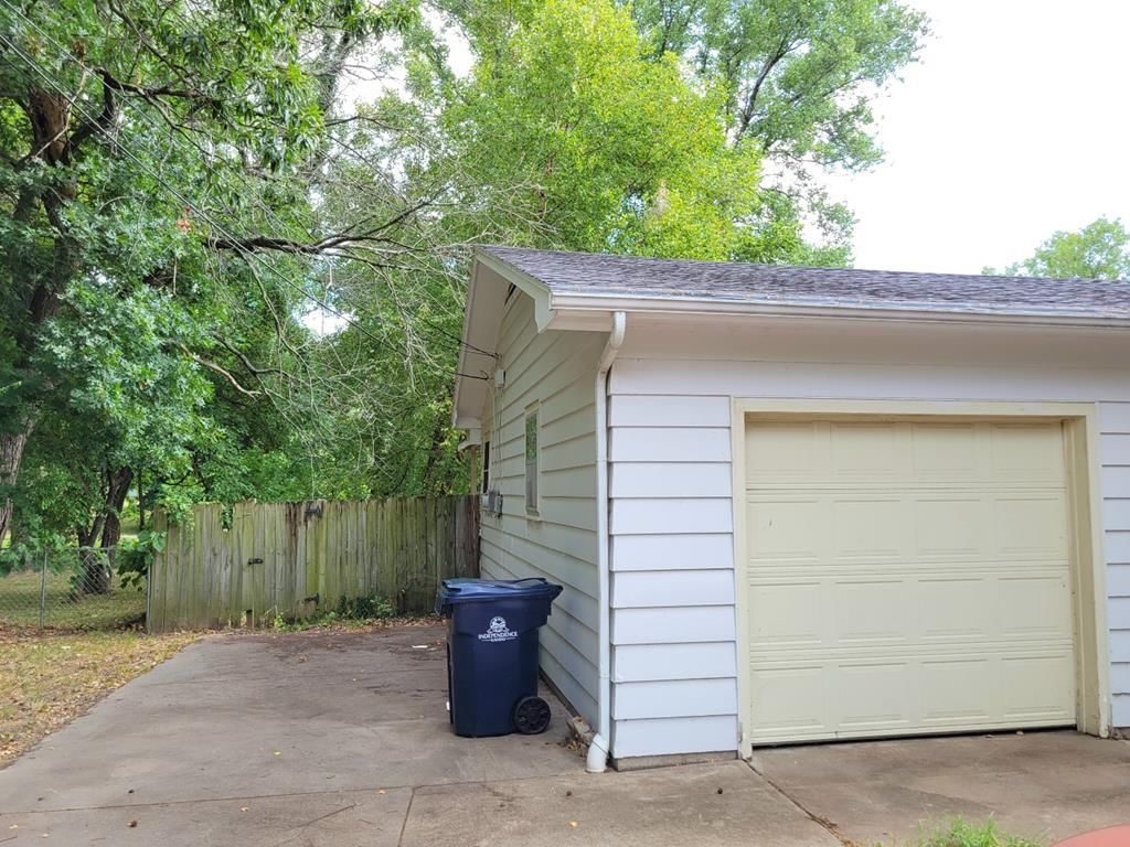 221 Taylor Road — photo 29