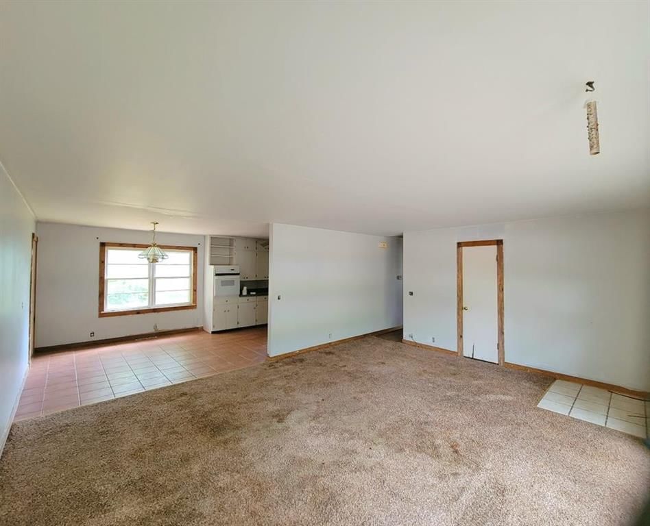 221 Taylor Road — photo 4