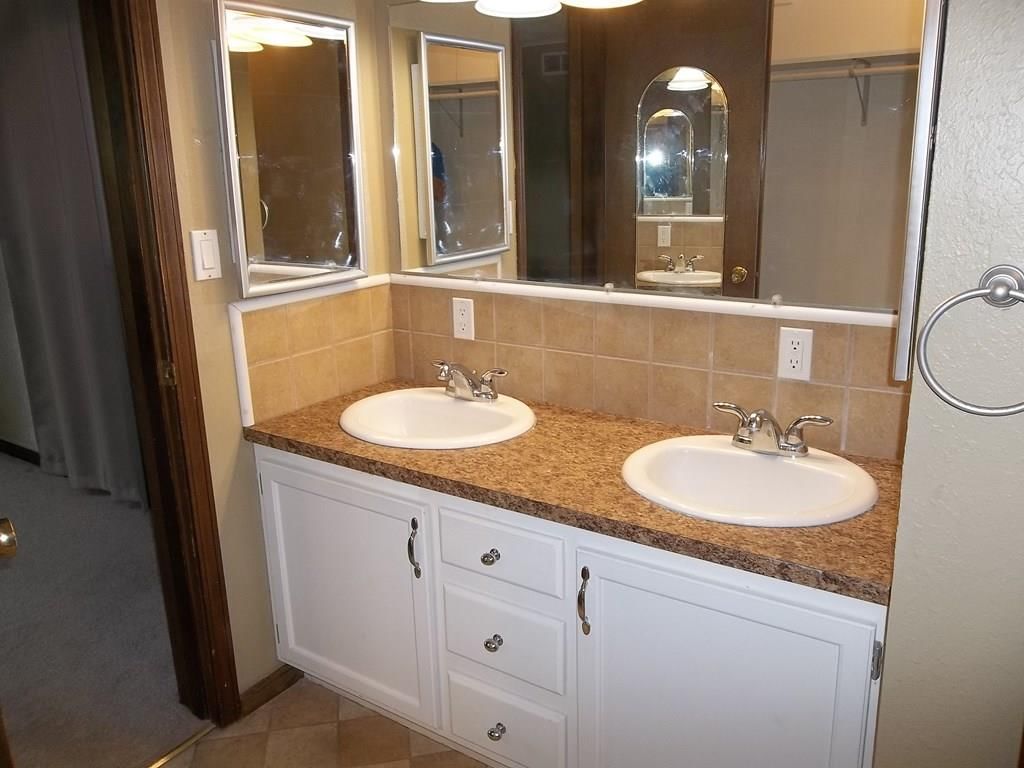 902 S Gretchen N/A — photo 22