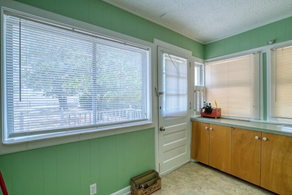 323 W Davis Drive — photo 11