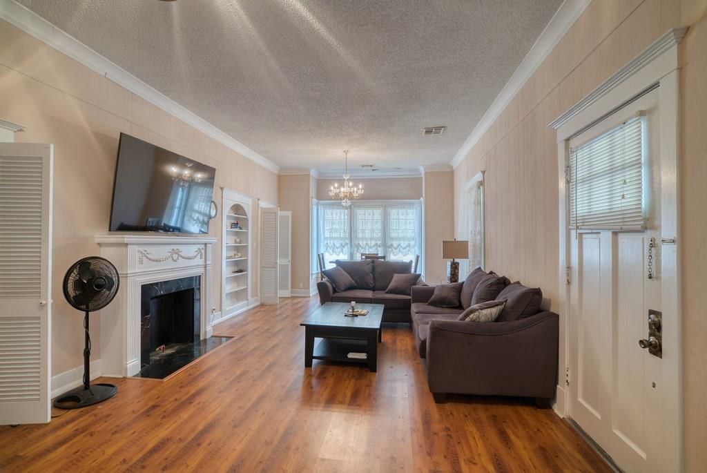 323 W Davis Drive — photo 6