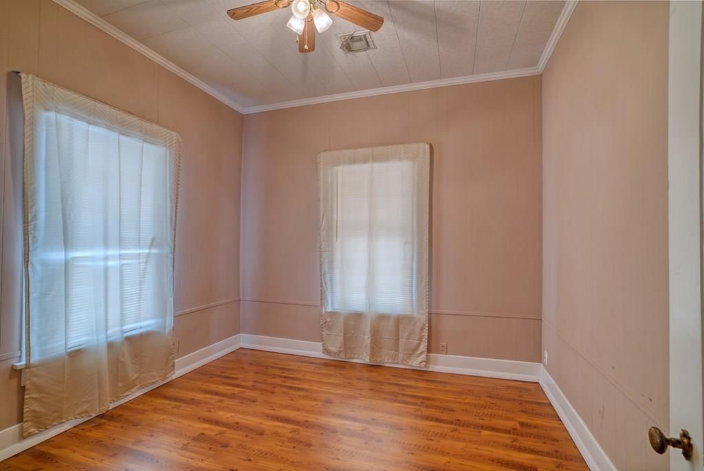 323 W Davis Drive — photo 8