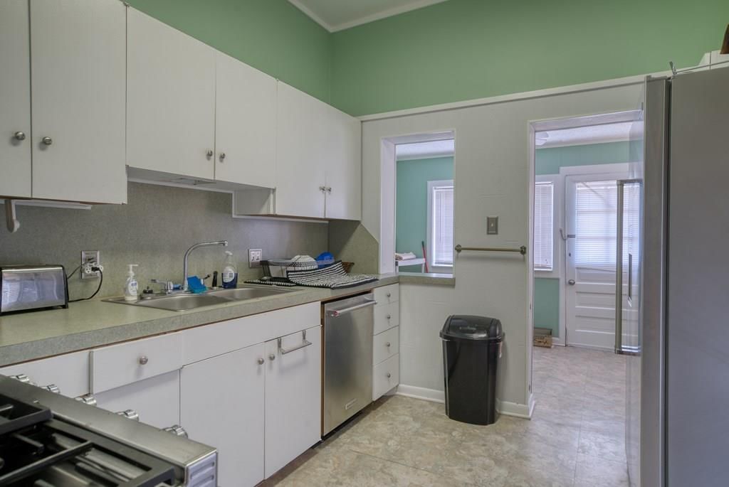 323 W Davis Drive — photo 10