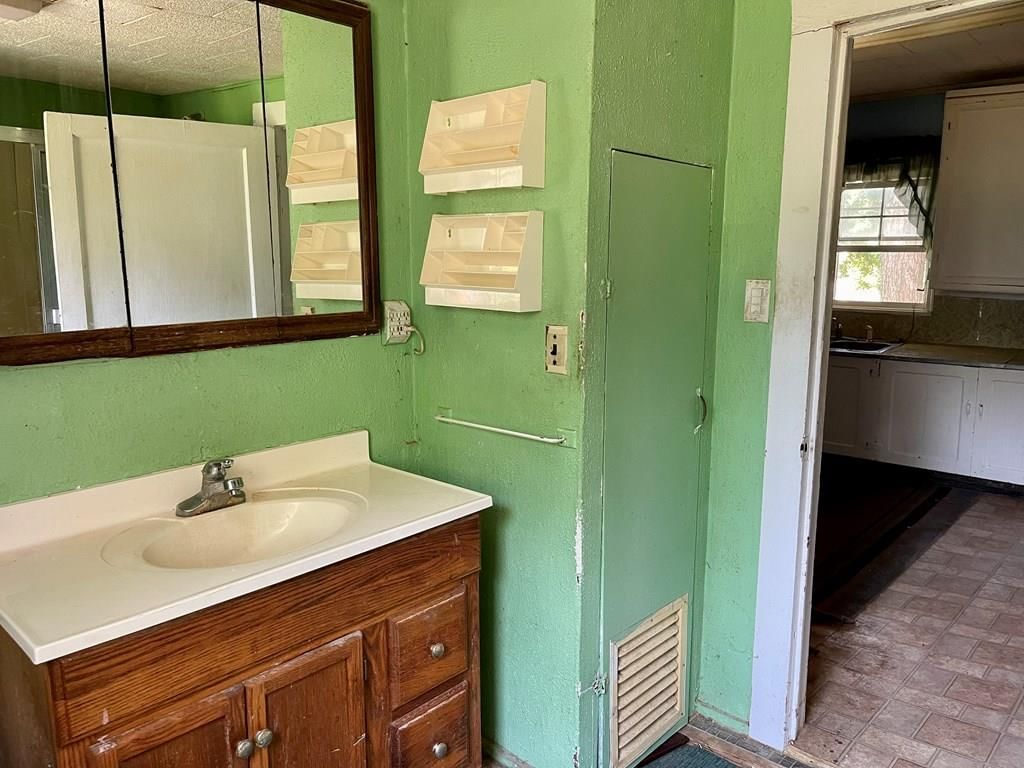 938 Locust N/A — photo 14