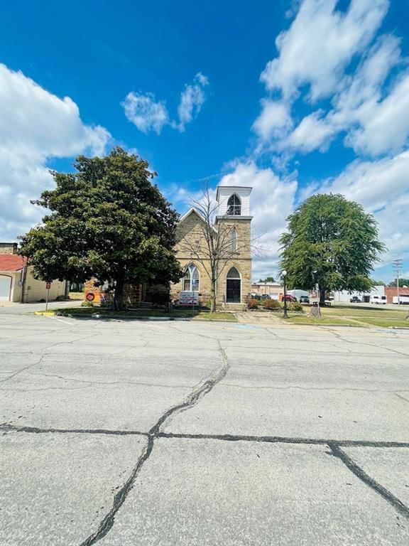133 E Pine N/A — photo 11