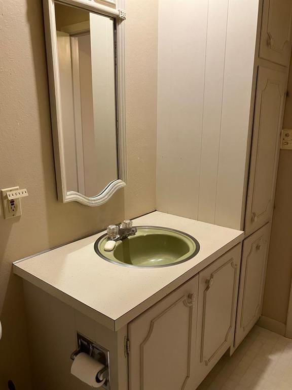 1110 S Rutter N/A — photo 33