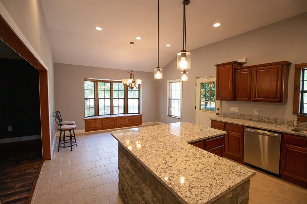 4810 NE Coal Valley Road — photo 18