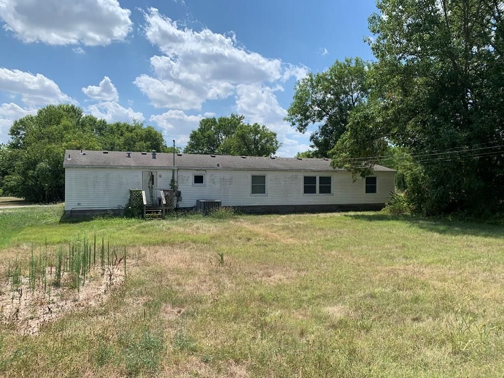 2417 Thornton Avenue — photo 3
