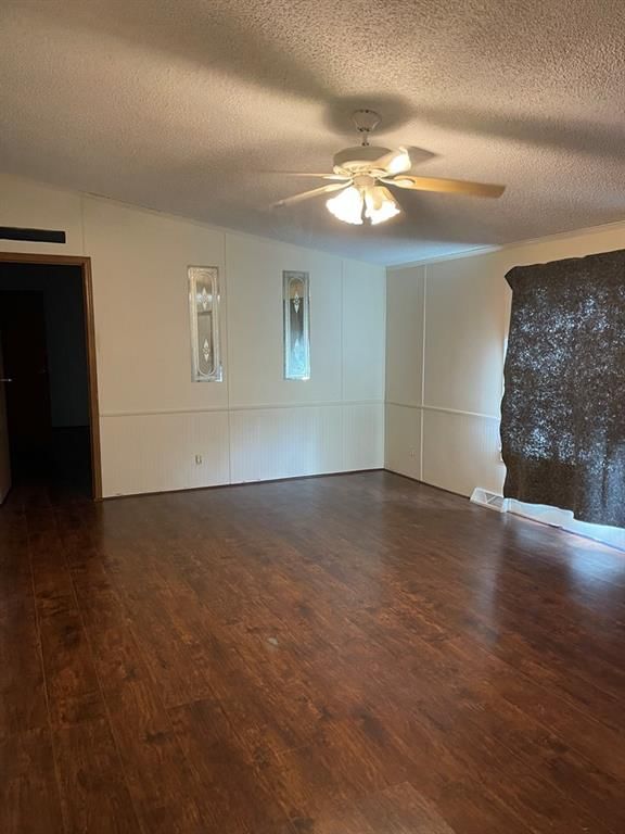 2417 Thornton Avenue — photo 4
