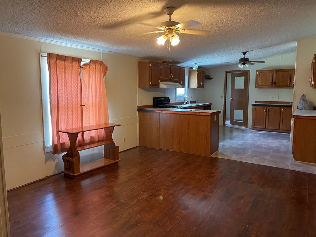2417 Thornton Avenue — photo 5