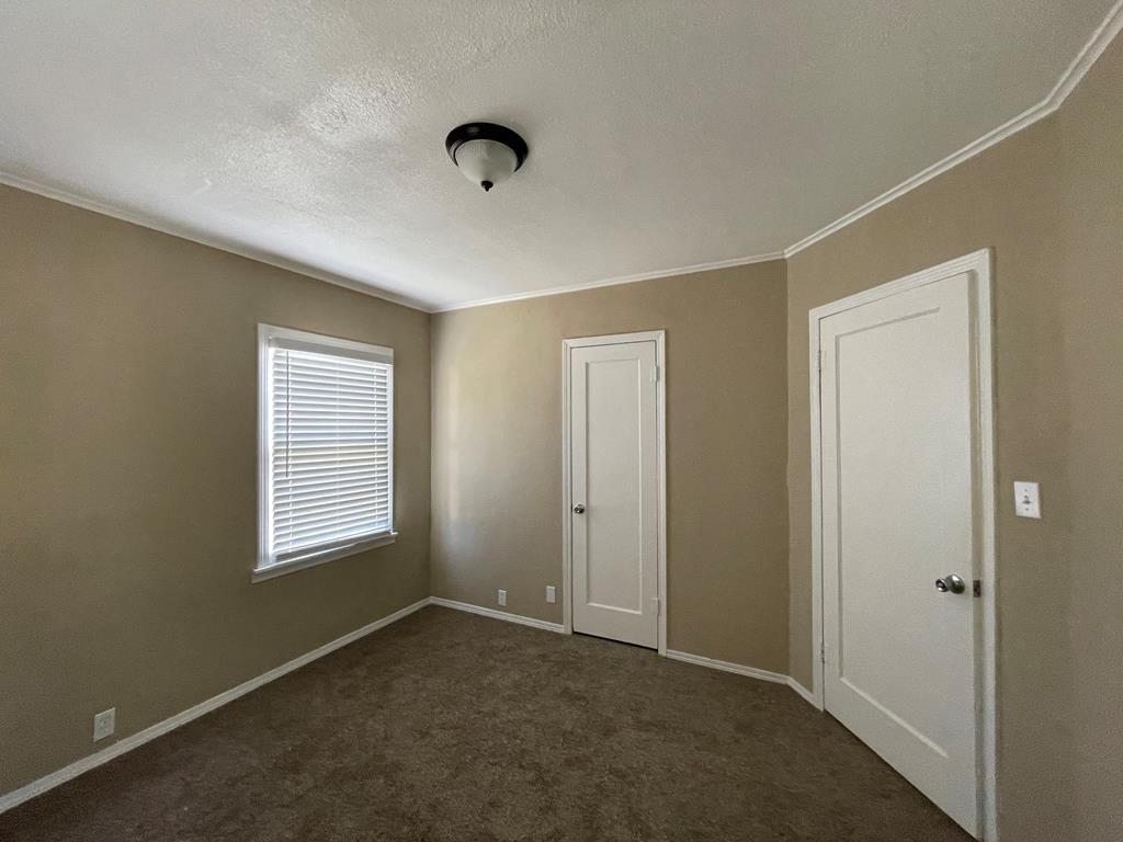 616 W Riley N/A — photo 14