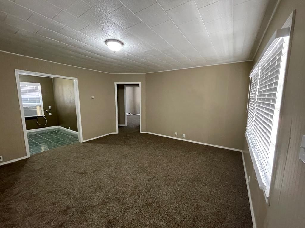 616 W Riley N/A — photo 17