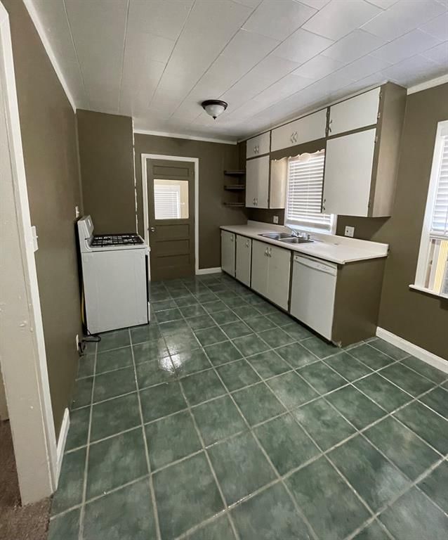 616 W Riley N/A — photo 8