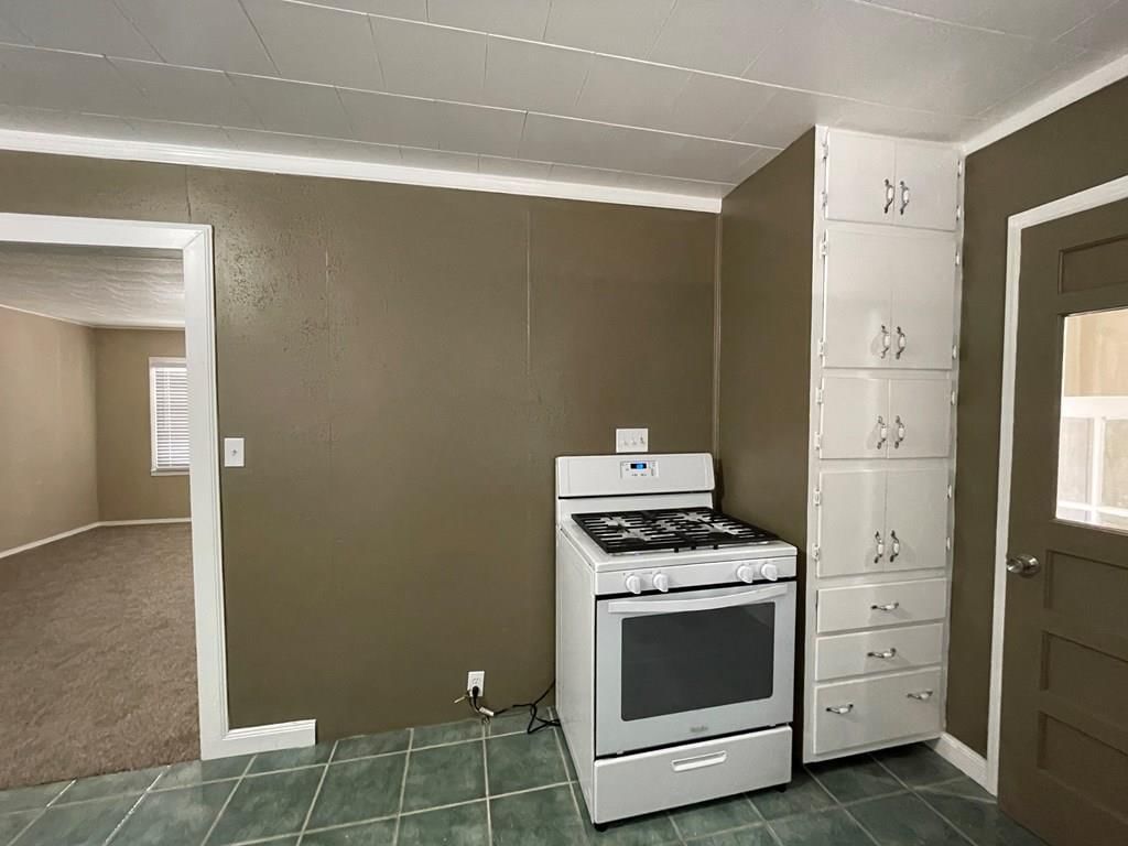 616 W Riley N/A — photo 10