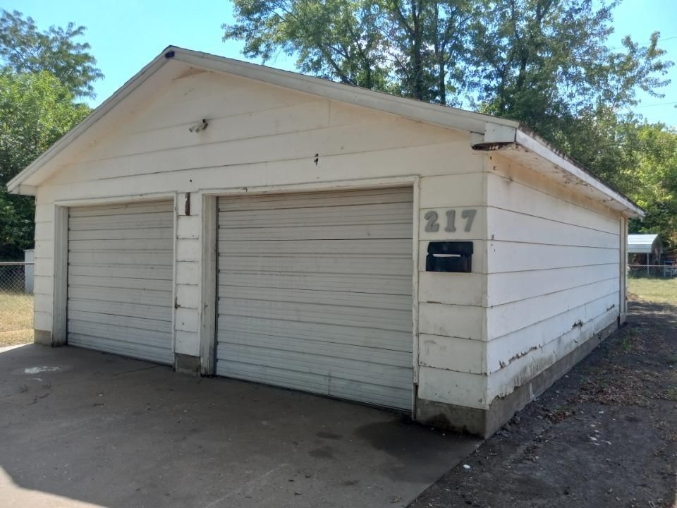 217 S Earl N/A — photo 5