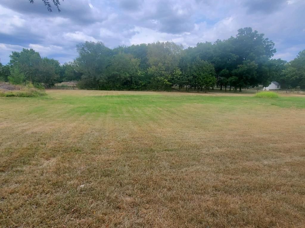 1002 N Kansas N/A — photo 29