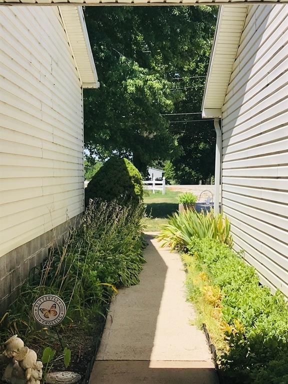 1002 N Kansas N/A — photo 35