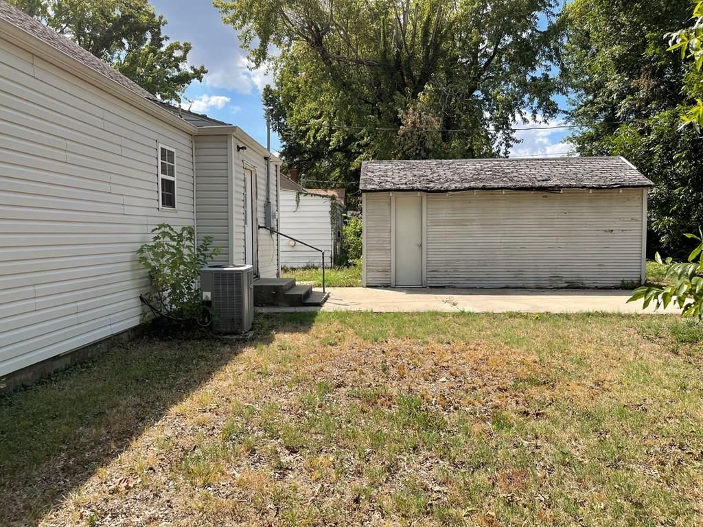 3147 Belmont N/A — photo 30