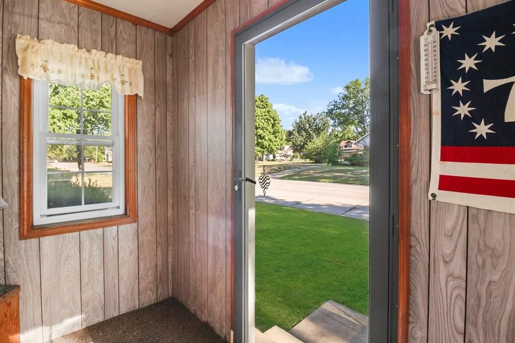710 E Main Street — photo 4