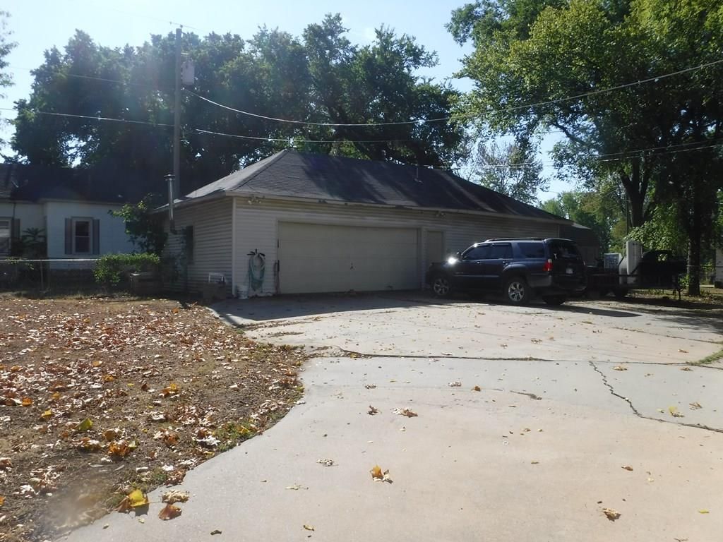 500 S 9th Street — photo 2
