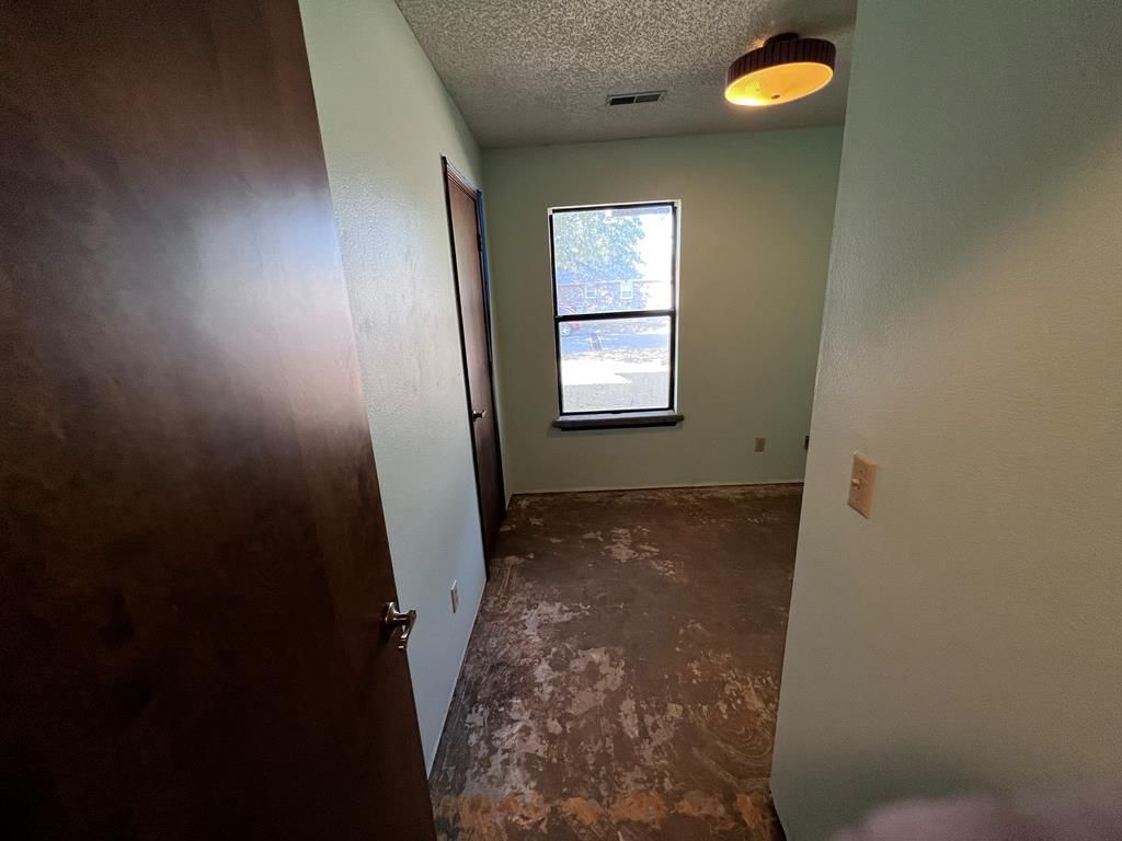 307 N Edgewood Drive — photo 20