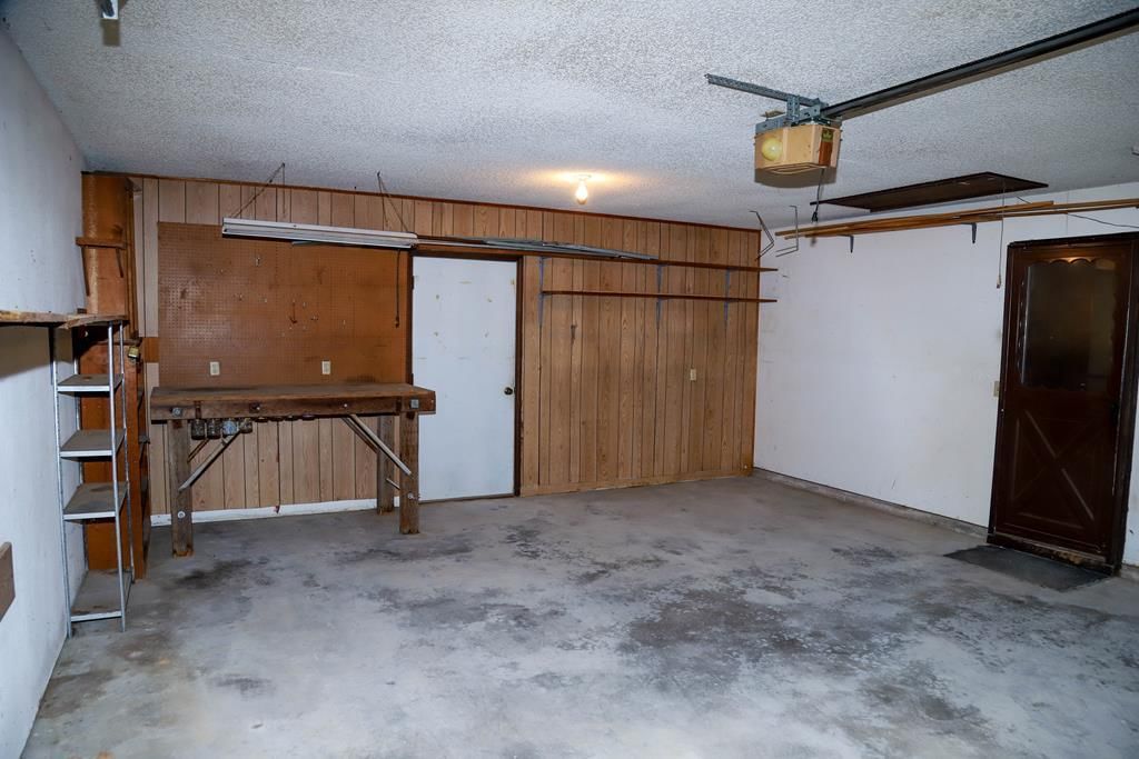 307 N Edgewood Drive — photo 48