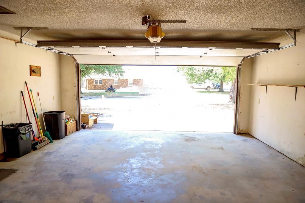 307 N Edgewood Drive — photo 49