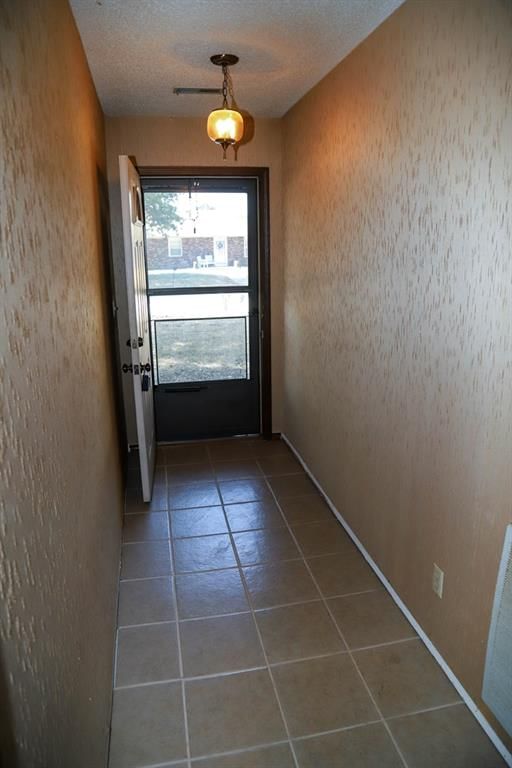 307 N Edgewood Drive — photo 9