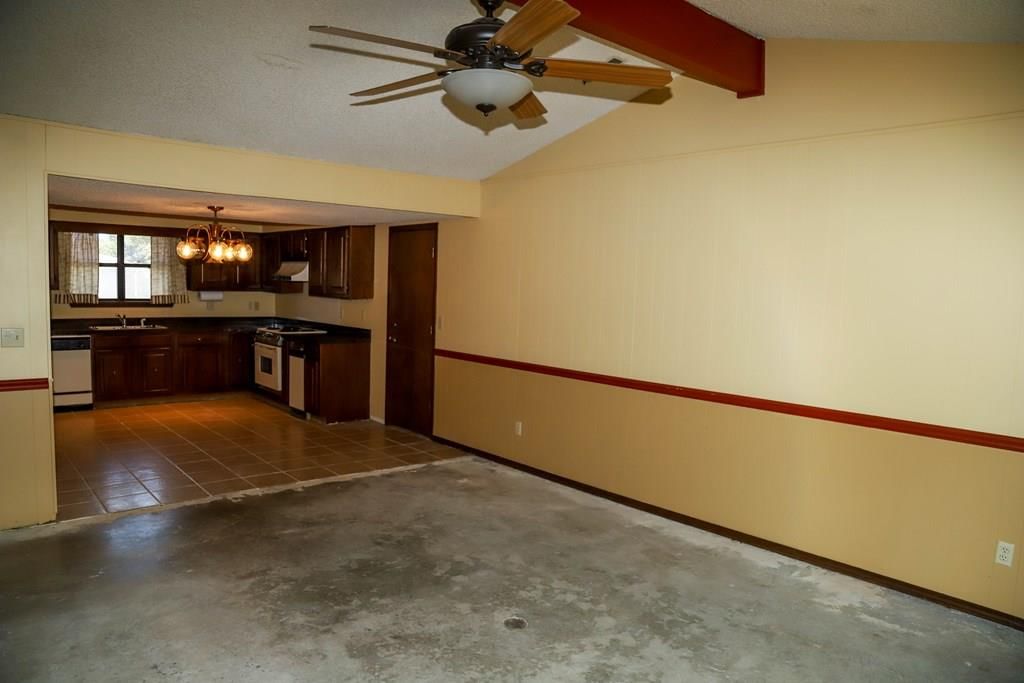 307 N Edgewood Drive — photo 10