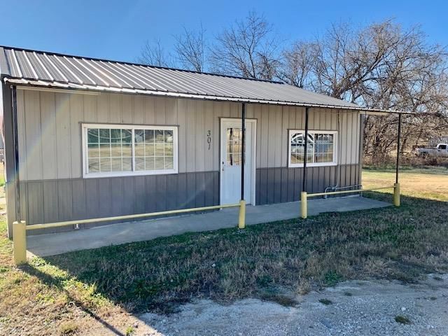 301 Hibbard N/A — photo 2
