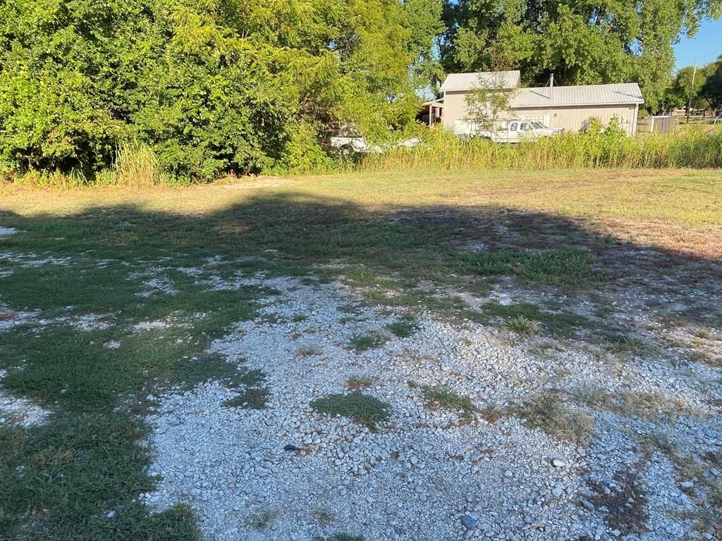 301 Hibbard N/A — photo 10