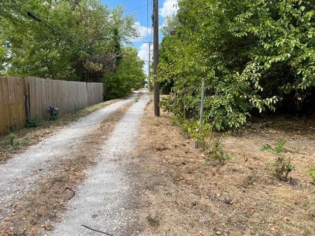 1313 W 9th Street — photo 13