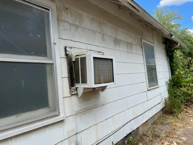 1313 W 9th Street — photo 10
