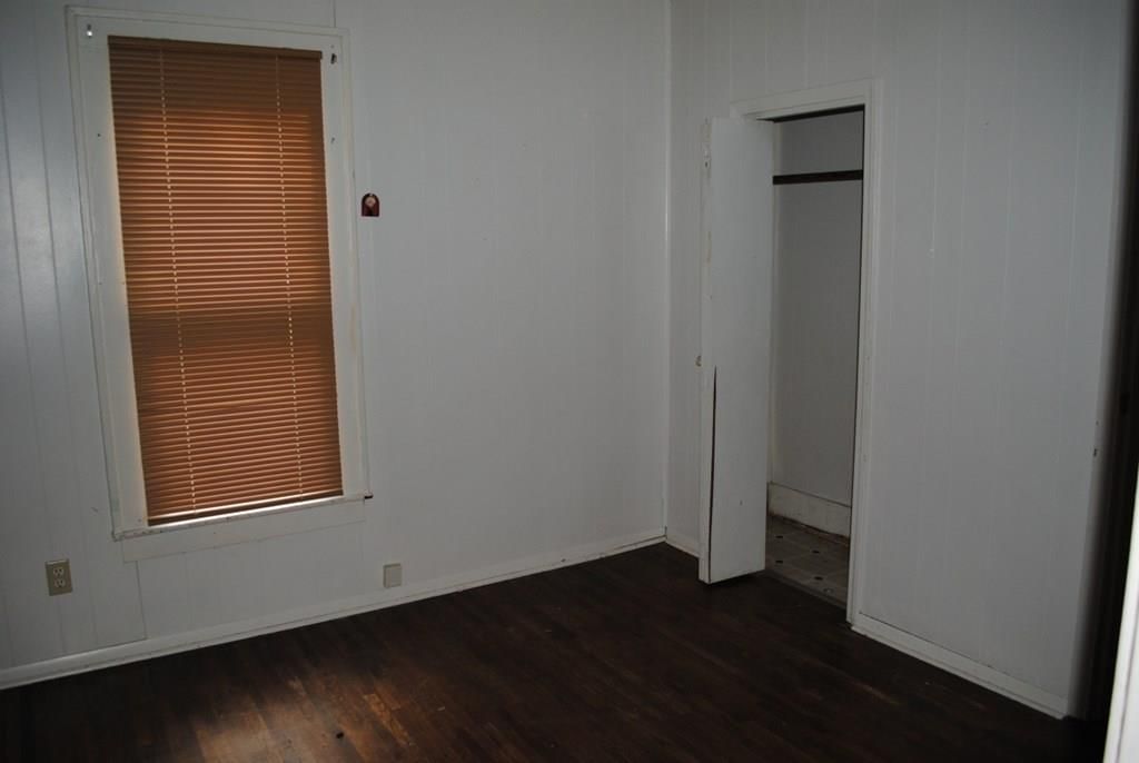 611 E Poplar N/A — photo 17