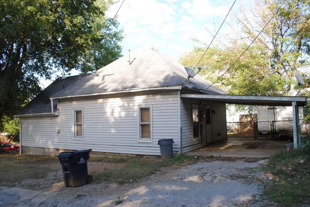 611 E Poplar N/A — photo 23