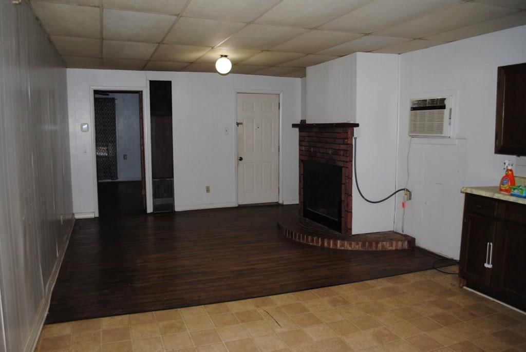 611 E Poplar N/A — photo 7