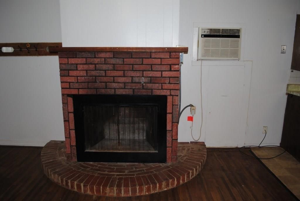 611 E Poplar N/A — photo 10