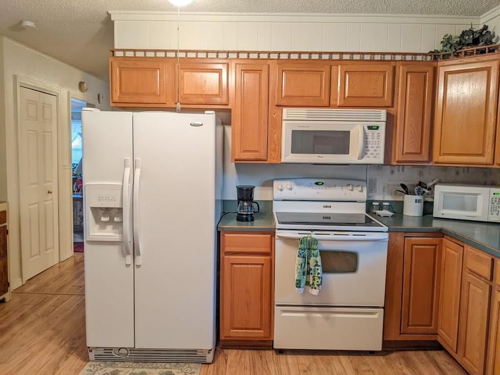 605 W Oak Street — photo 14