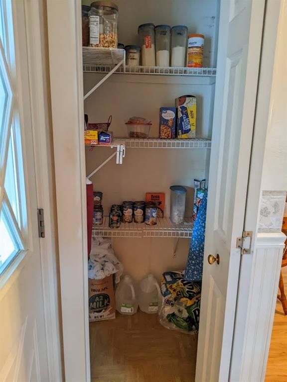 605 W Oak Street — photo 17
