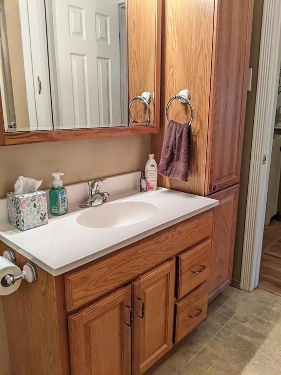 605 W Oak Street — photo 25