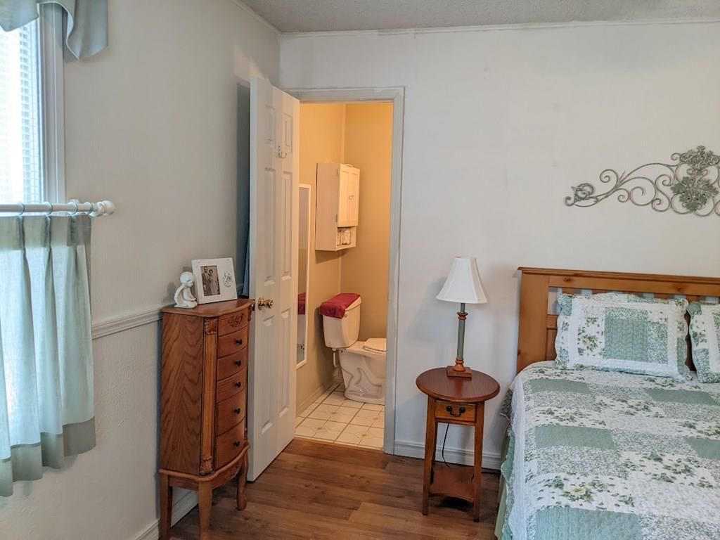 605 W Oak Street — photo 30