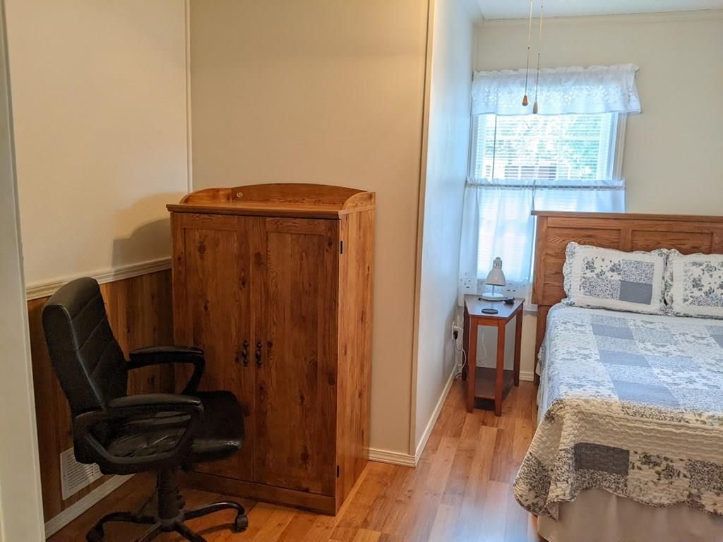 605 W Oak Street — photo 38