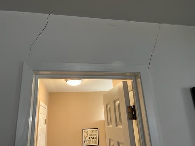 308 N Edgewood Drive — photo 29