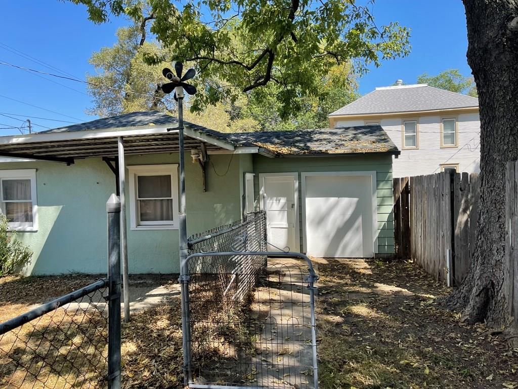 330 W 3rd Street — photo 31